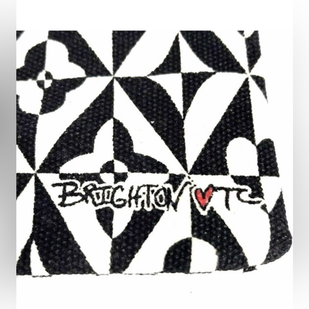 Authentic BRIGHTON Black and White LOVE jewelry/makeup bag NWOT - Picture 5 of 10